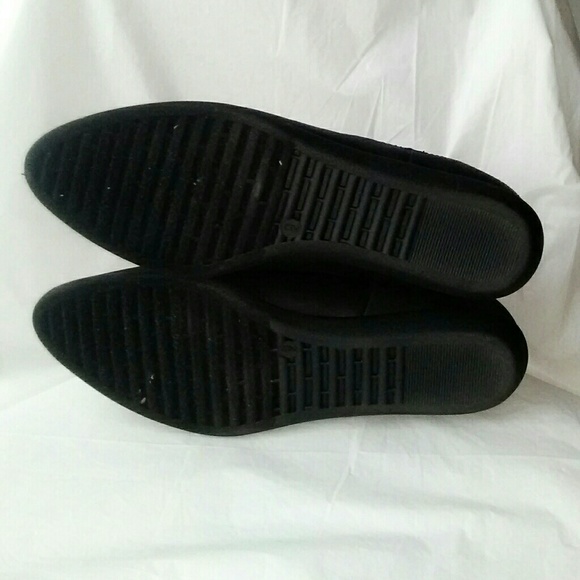 Serene Island Black Chelsea Boots - Picture 6 of 6